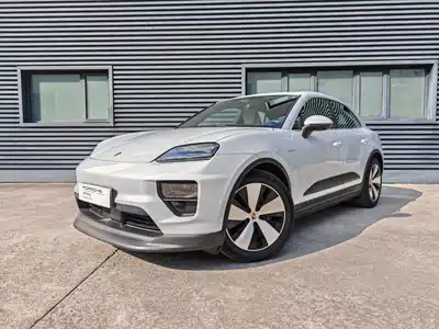 Porsche Macan EV 2024
