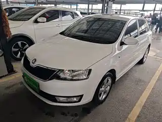 Škoda Rapid Spaceback 2016