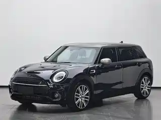 MINI CLUBMAN 2023