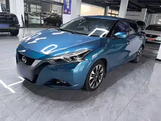 Nissan Bluebird 2015
