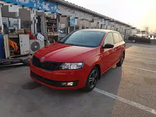 Škoda Rapid Spaceback 2015
