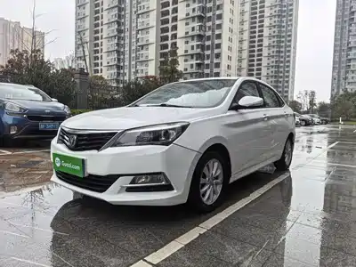 Changan Yuexiang V7 2014