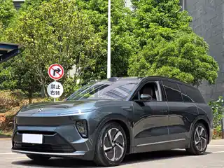 NIO ES8 2025