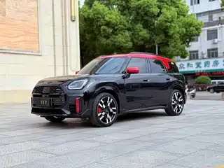 MINI JCW COUNTRYMAN 2024