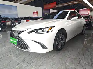 Lexus ES 2023
