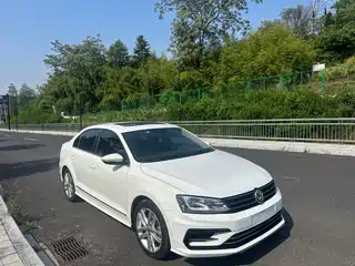 Volkswagen Sagitar 2017