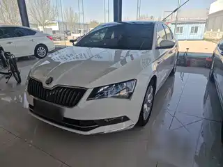 Škoda Superb 2017