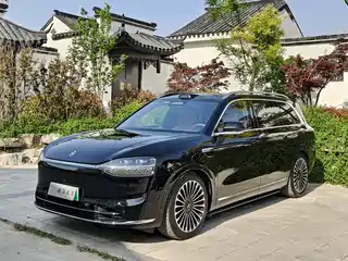 AITO Wenjie M9 2025