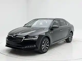 Škoda Superb 2023