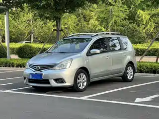 Nissan Livina 2014