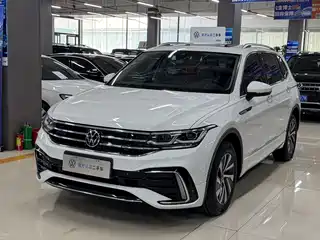 Volkswagen Tiguan L PHEV 2021