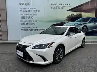 Lexus ES 2019