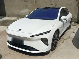 NIO ET7 2025