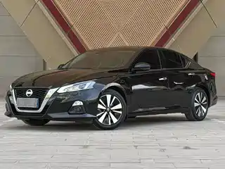 Nissan Teana 2022
