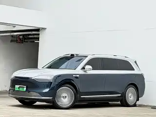 AITO Wenjie M9 2025