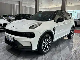 Lynk & Co 01 EM-P 2020