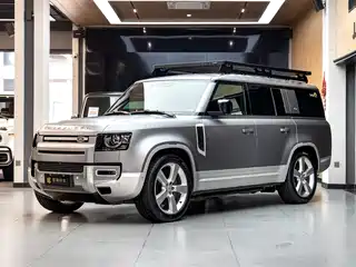 Land Rover Defender 2023