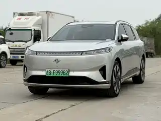 Dongfeng Yipai eπ008 2024