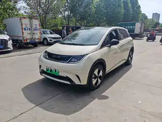 BYD Dolphin 2023