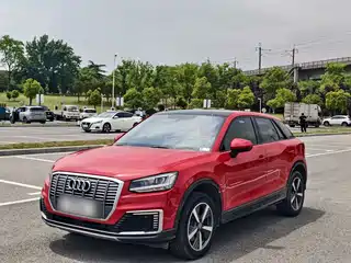 Audi Audi Q2L e-tron 2019