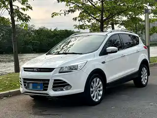 Ford Kuga 2014