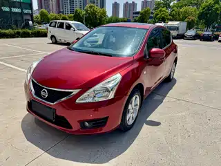 Nissan Tiida 2012