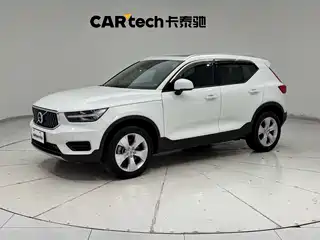 Volvo XC40 2022