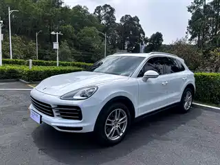 Porsche Cayenne 2021