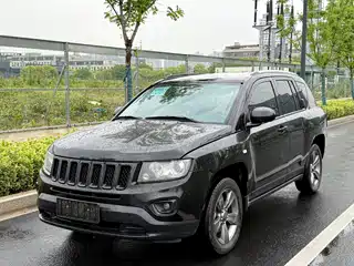 Jeep Compass (Import) 2015