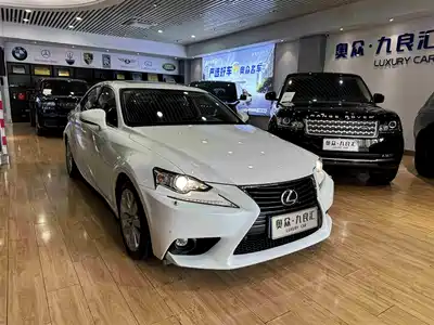 Lexus IS 2015