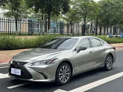 Lexus ES 2024