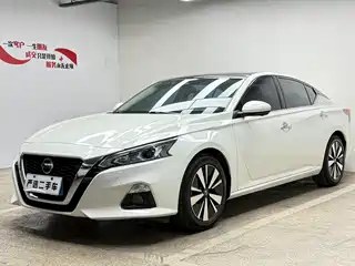 Nissan Teana 2021