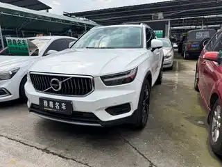 Volvo XC40 2021