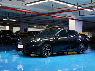 Lynk & Co 07 EM-P 2025