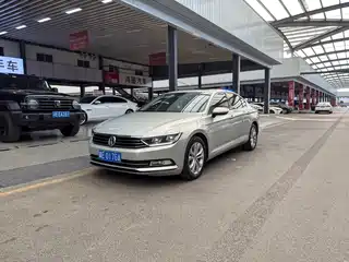 Volkswagen Magotan 2016