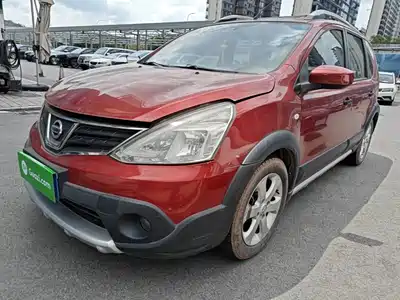 Nissan Livina 2015