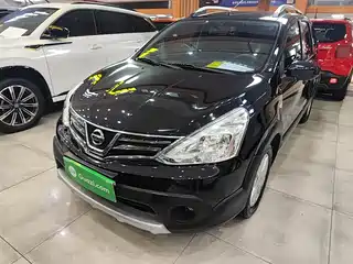 Nissan Livina 2016