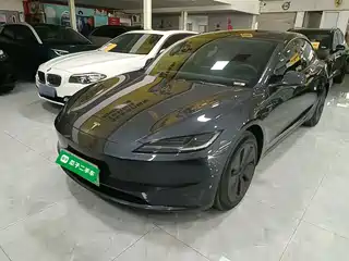 Tesla Model 3 2024