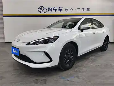 BYD Hai Bao 05 DM-i 2025
