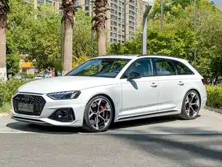 Audi Audi RS 4 2023