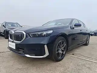 BMW BMW i5 2024