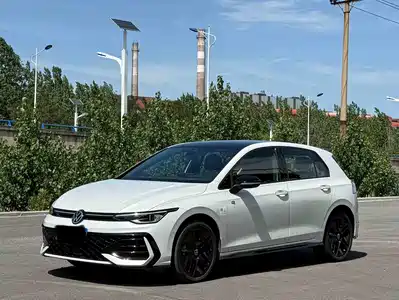 Volkswagen Golf 2024