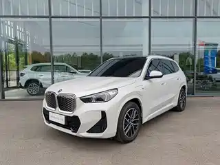 BMW BMW iX1 2025
