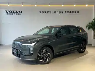 Volvo Volvo XC70 Plug-in Hybrid 2025