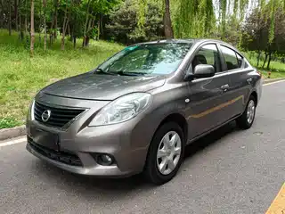 Nissan Sunny 2013