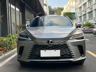 Lexus RX 2023
