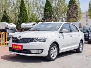 Škoda Rapid 2015