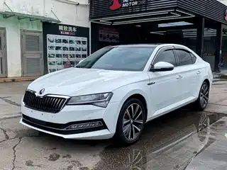 Škoda Superb 2022