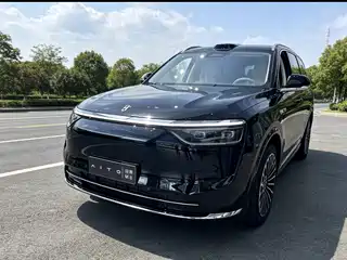 AITO Wenjie M8 2025