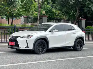 Lexus UX 2019